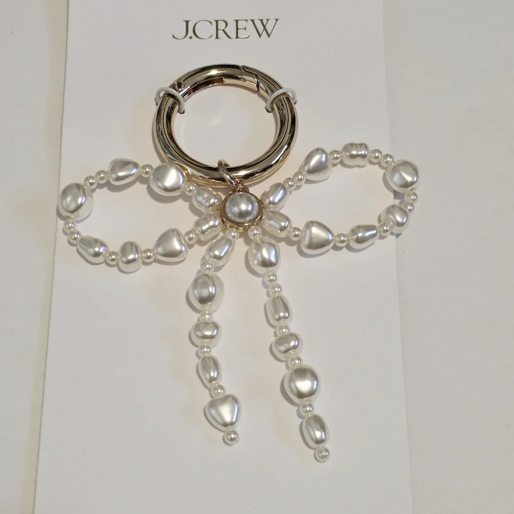 J.Crew Elegant Gold and Pearl Bow Pendant Bag Charm NWT - Picture 4 of 4
